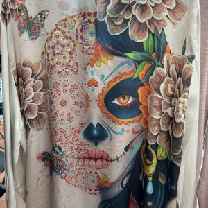 Blouse with printing in the back